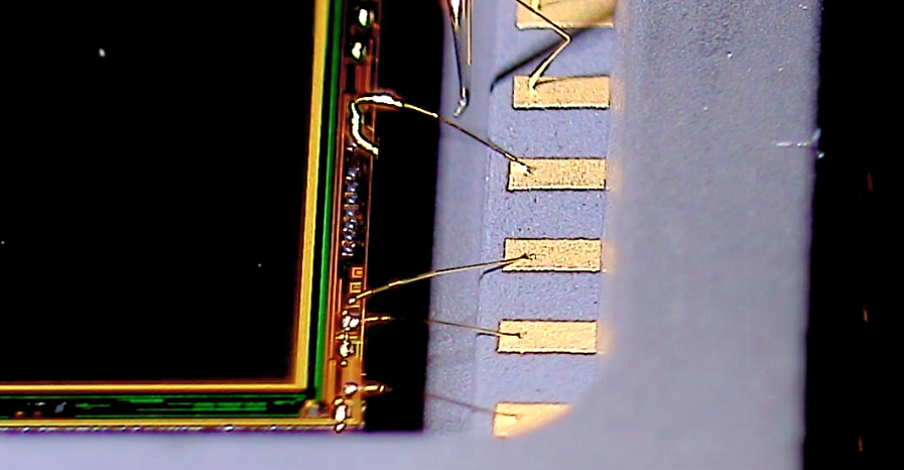 Установки разрушающей инспекции микропроволочных соединений и компонентов